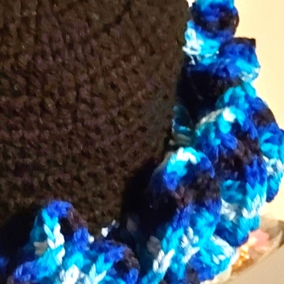 #L❤️VE:HANDMADE. Crochet Ruffle HAT - Picture 2 of 7